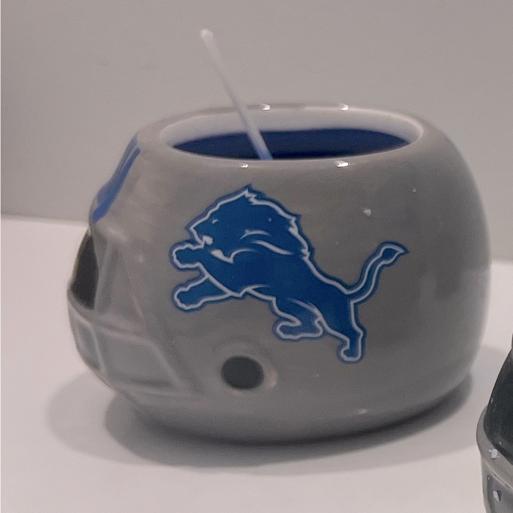 Detroit Lions Football helmet candle!